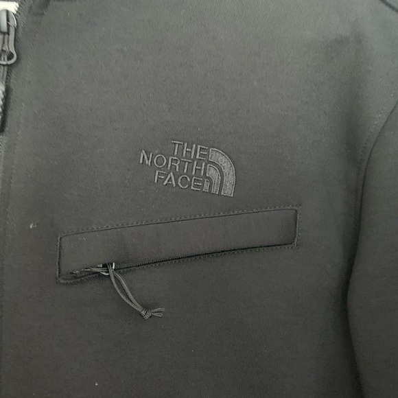 The North Face men’s black jacket - Picture 3 of 9